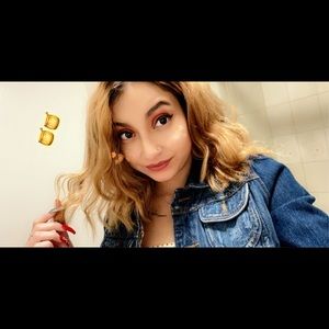 Meet your Posher, Karla